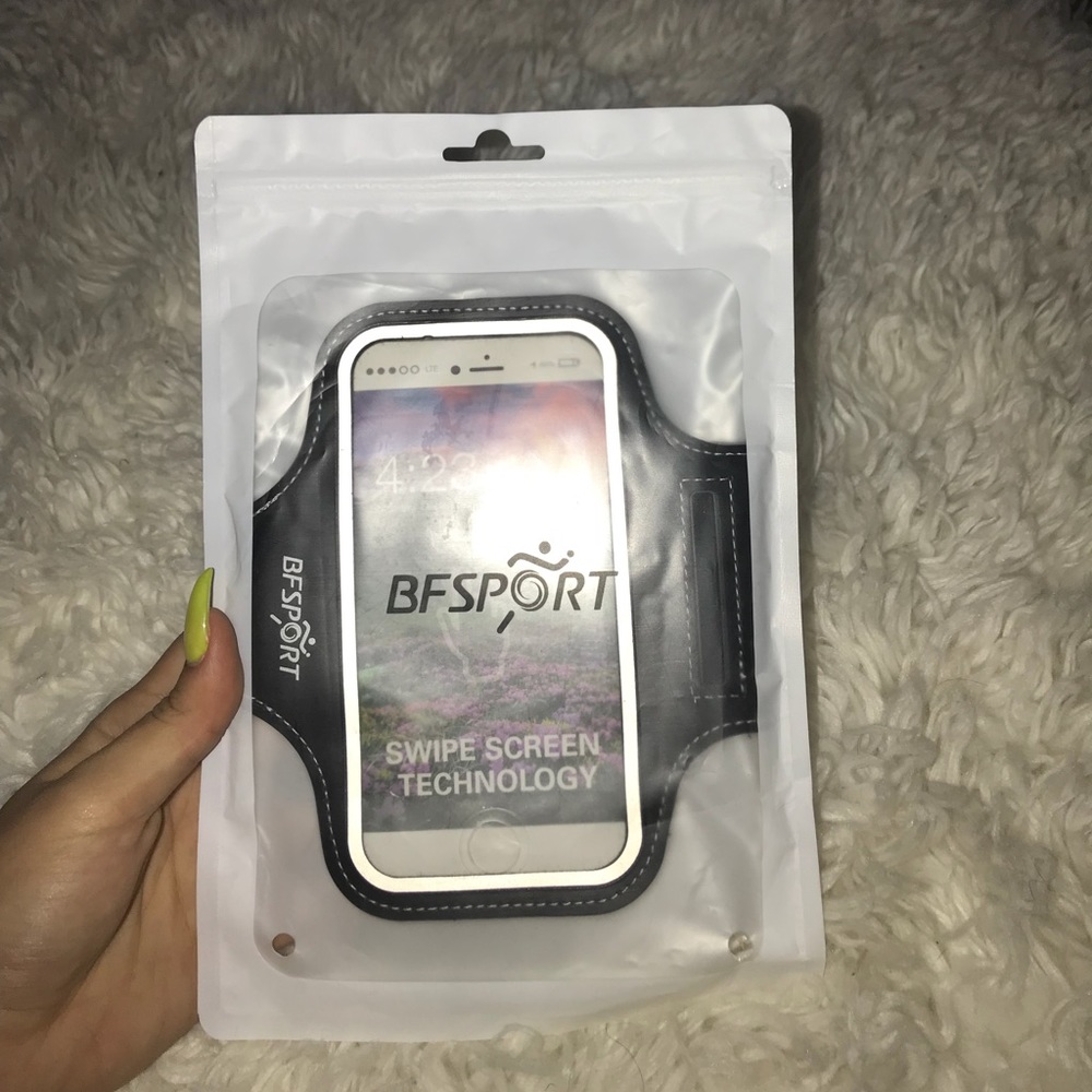 Sports/ Workout armband Phone holder